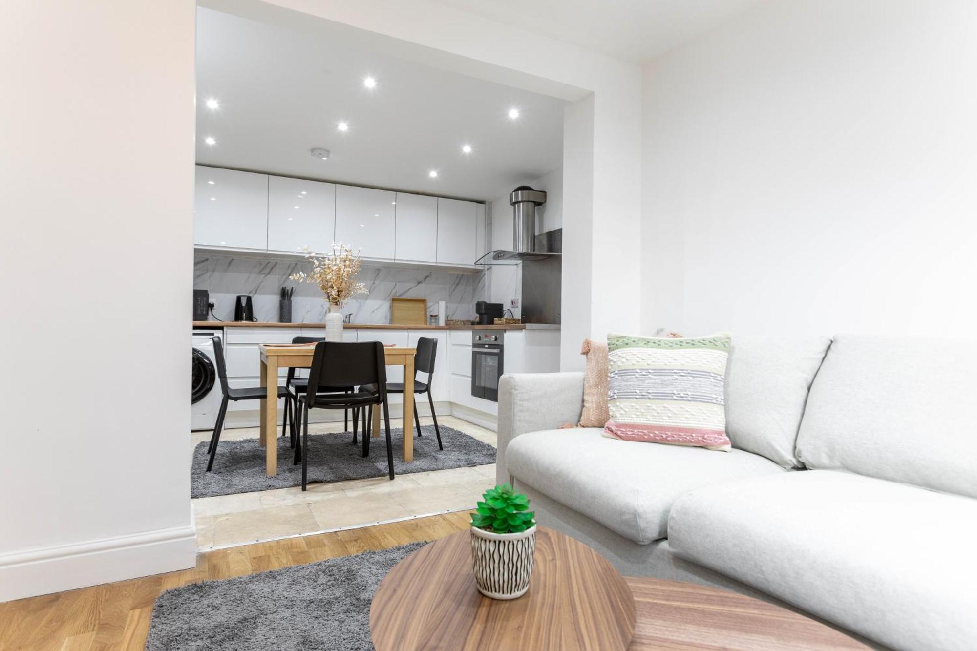 3 Bedroom House In Notting Hill Londra Exterior foto